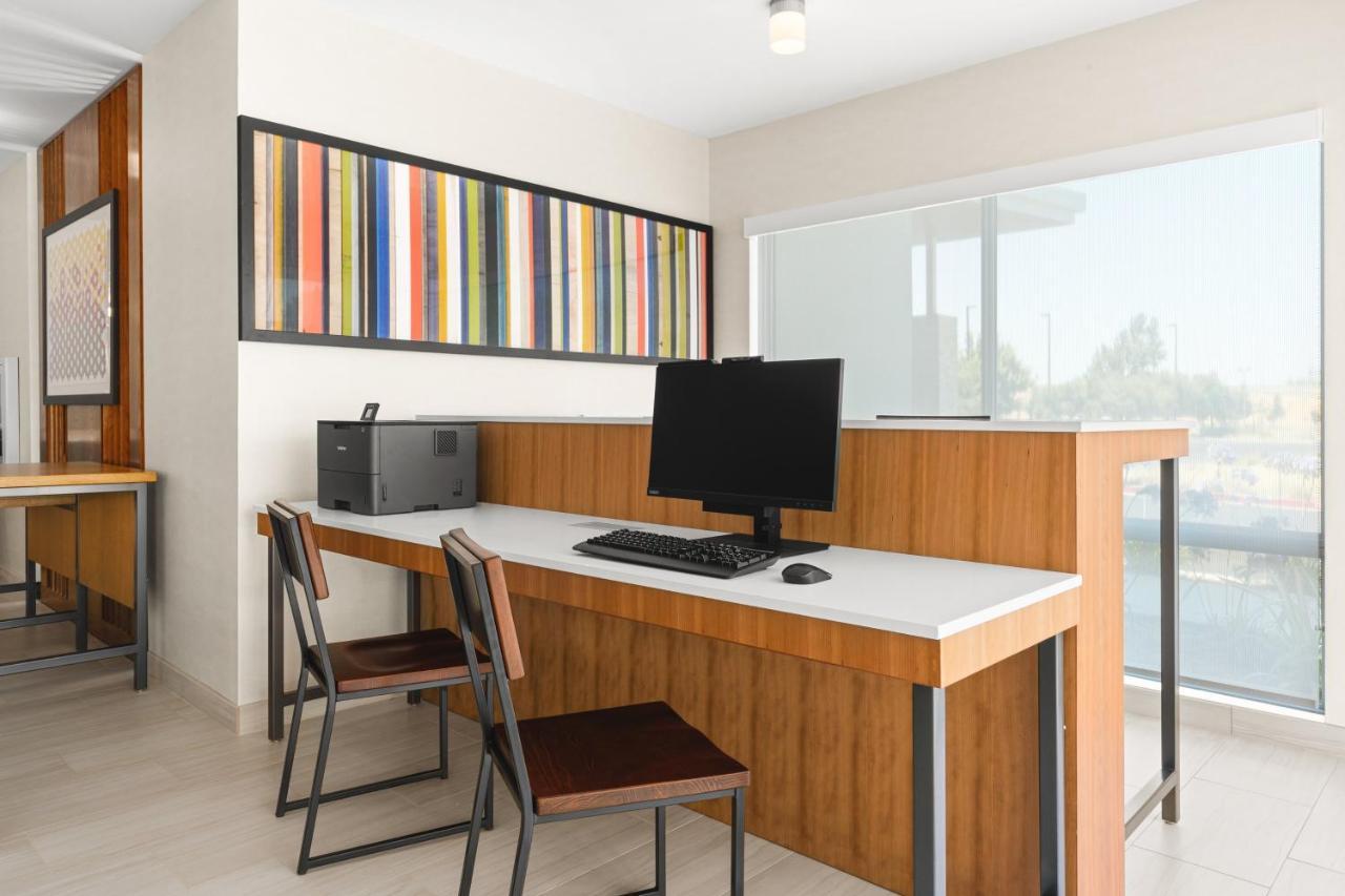 Express & - Suisun By Ihg Hotel 3*