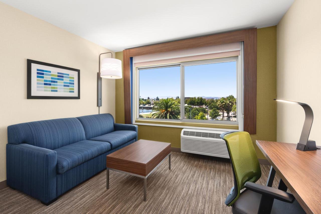 Express & - Suisun By Ihg Hotel Suisun City