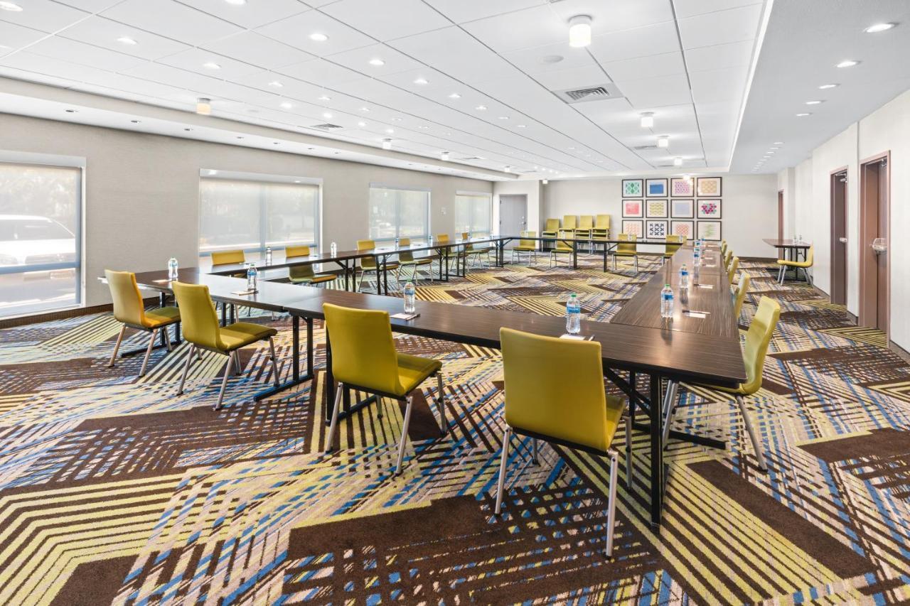 Express & - Suisun By Ihg Hotel Suisun City
