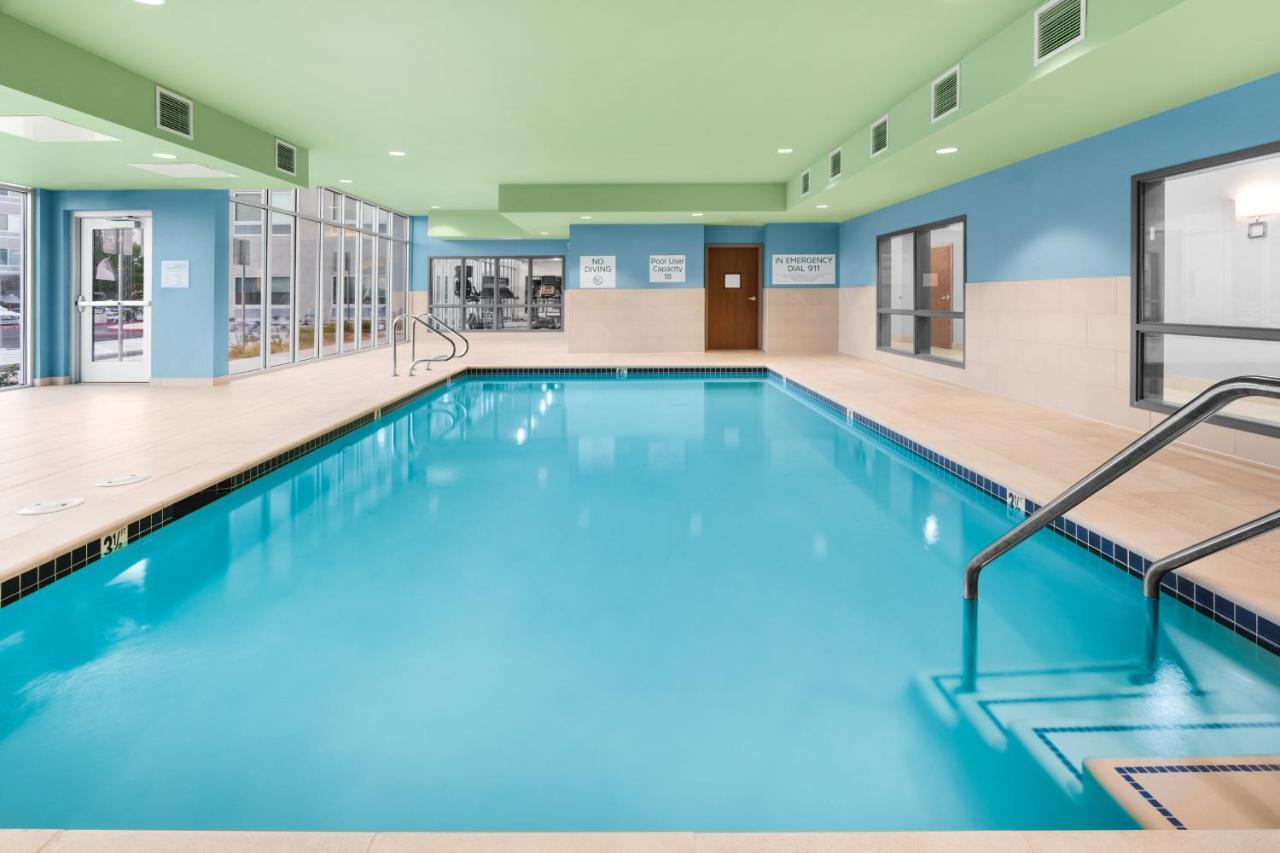 Express & - Suisun By Ihg Hotel 3*