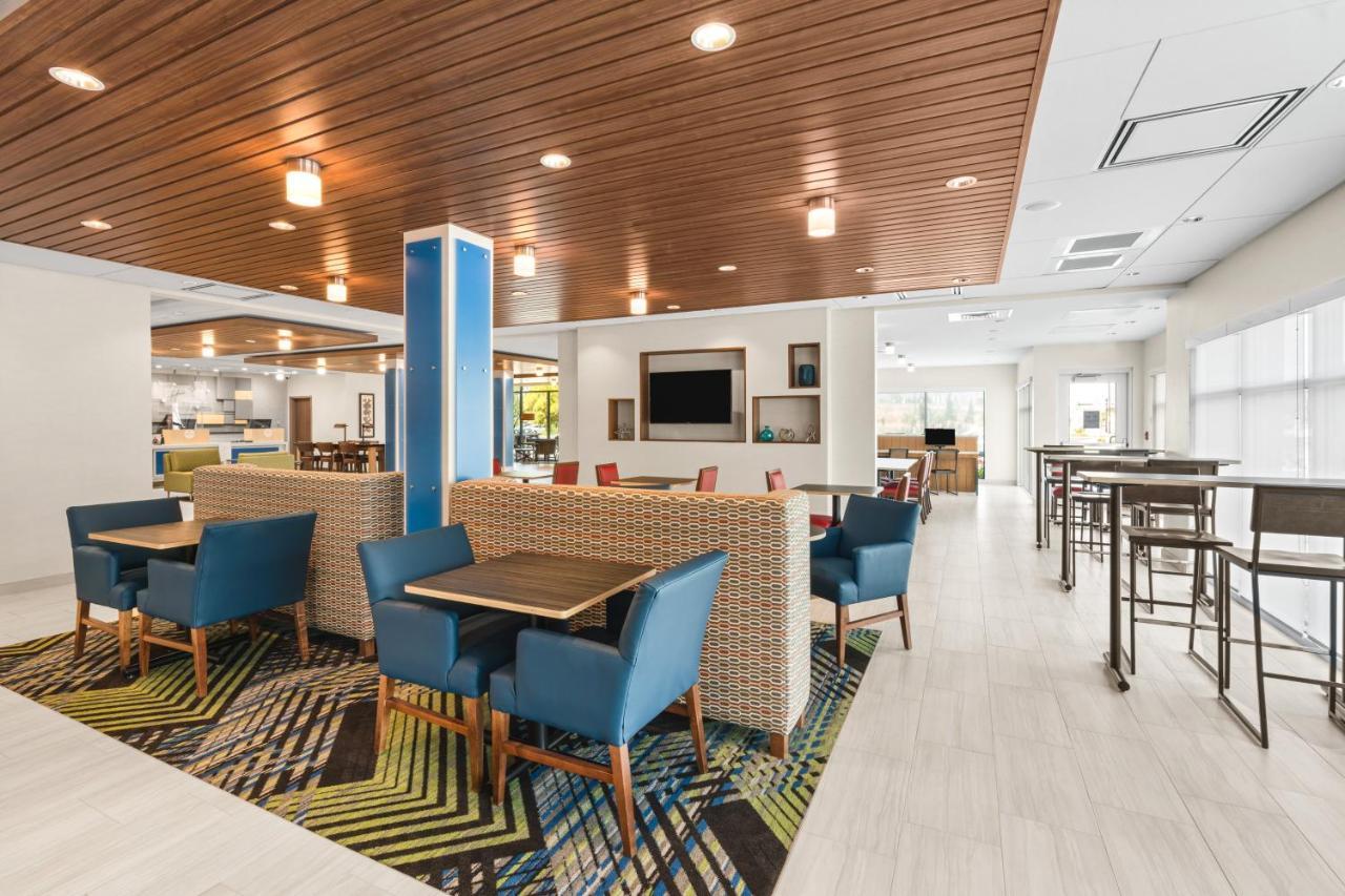 Express & - Suisun By Ihg Hotel Suisun City